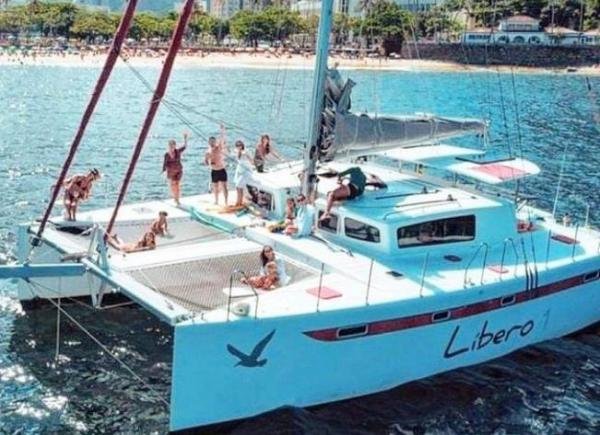 catamaran praia 47