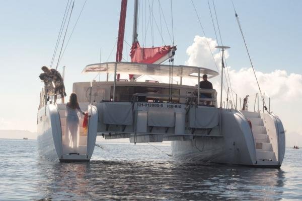 catamaran praia 47