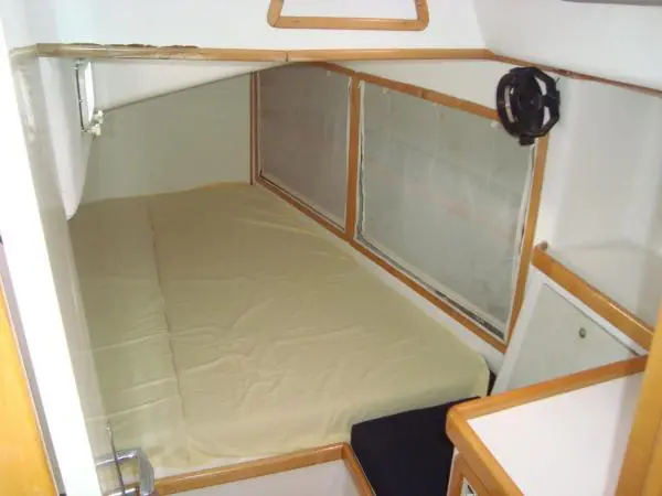 Segunda cabine com cama de casal no veleiro Samoa 36