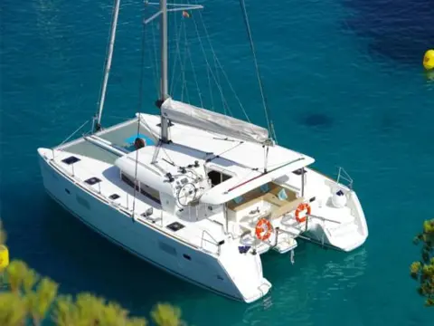 Catamarã à Vela Lagoon 400 S2