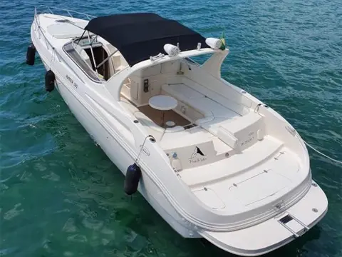 Lancha Runner 380 em Angra