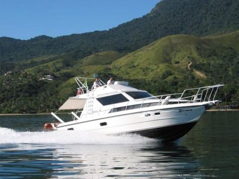 Aluguel e passeio de Lancha Intermarine Oceanic 36 - Barco em Ilhabela, São Sebastião, Bertioga, São Paulo, Ilhabela