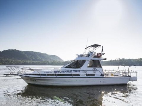 Lancha DM 38 Barco em Ilhabela e São Sebastião