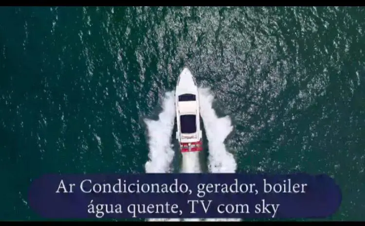 Lancha Intermarine 440 em Ilhabela