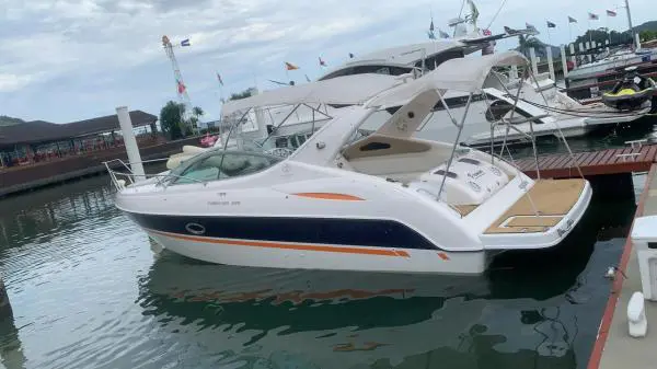 Lancha Phantom 290