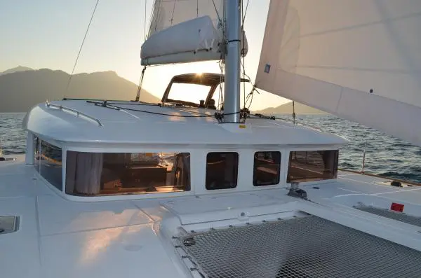 Catamarã à Vela Lagoon 400 S2
