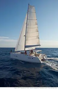 Catamarã à Vela Lagoon 400 S2