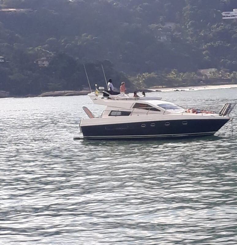 Lancha Intermarine 440
