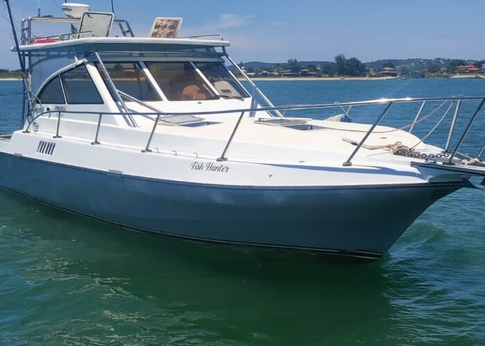 Aluguel e passeio de Lancha Mares 38. Barco em Búzios e Arraial do Cabo.