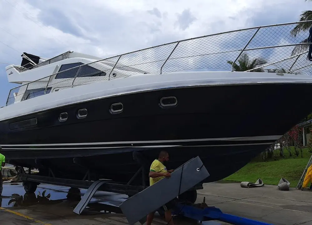 Lancha Intermarine 440