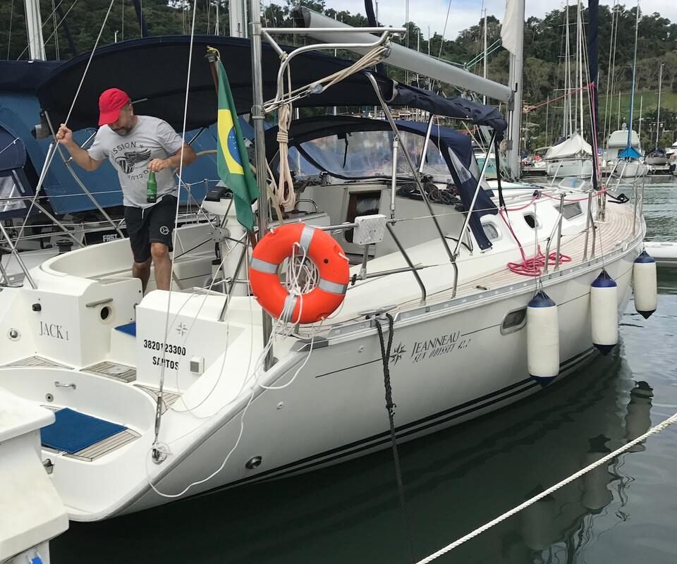Veleiro Jeanneau 42