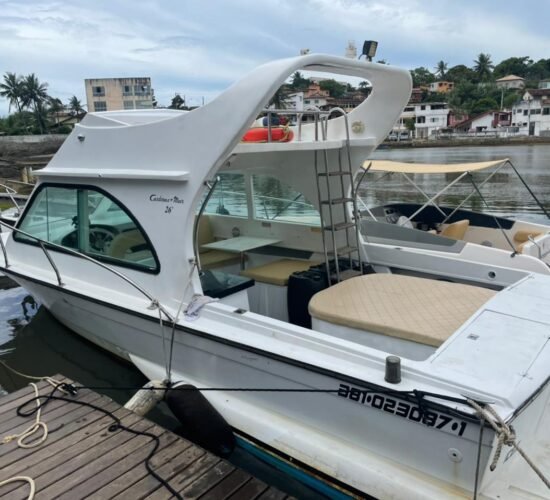 Barco Lancha Carbrasmar 28 em Vitória