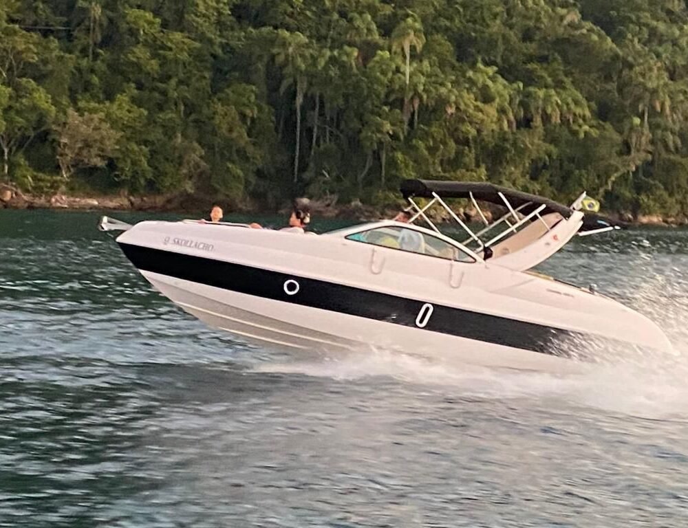 Lancha Coral 28