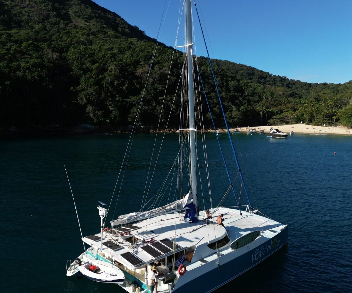 Passeio e aluguel de veleiro Catamarã à Vela 54 - Verano 2