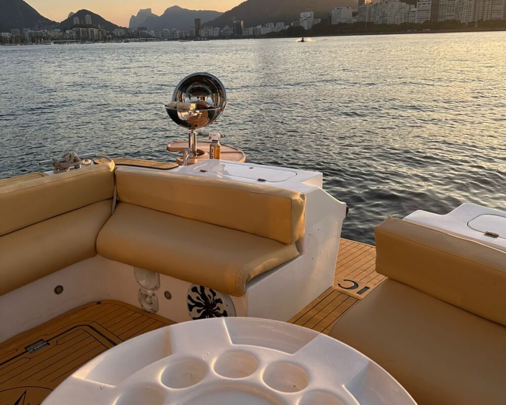 Lancha Oceanic 36 Plus