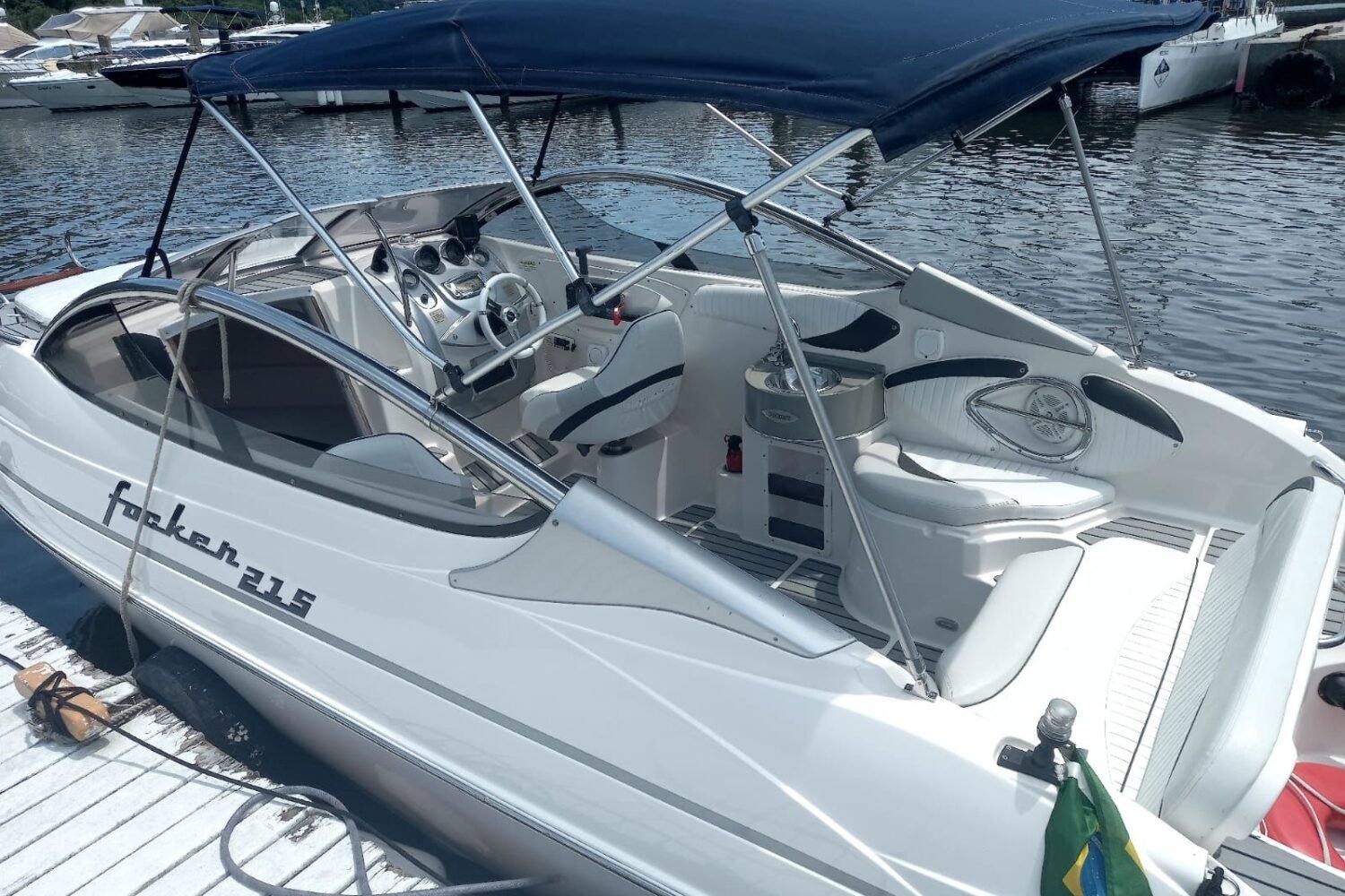 Barco Lancha Focker 21.5 em Santos, Guarujá e Bertioga