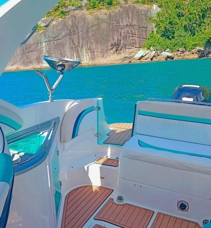 Lancha Focker 25.5 - Cristal (1)