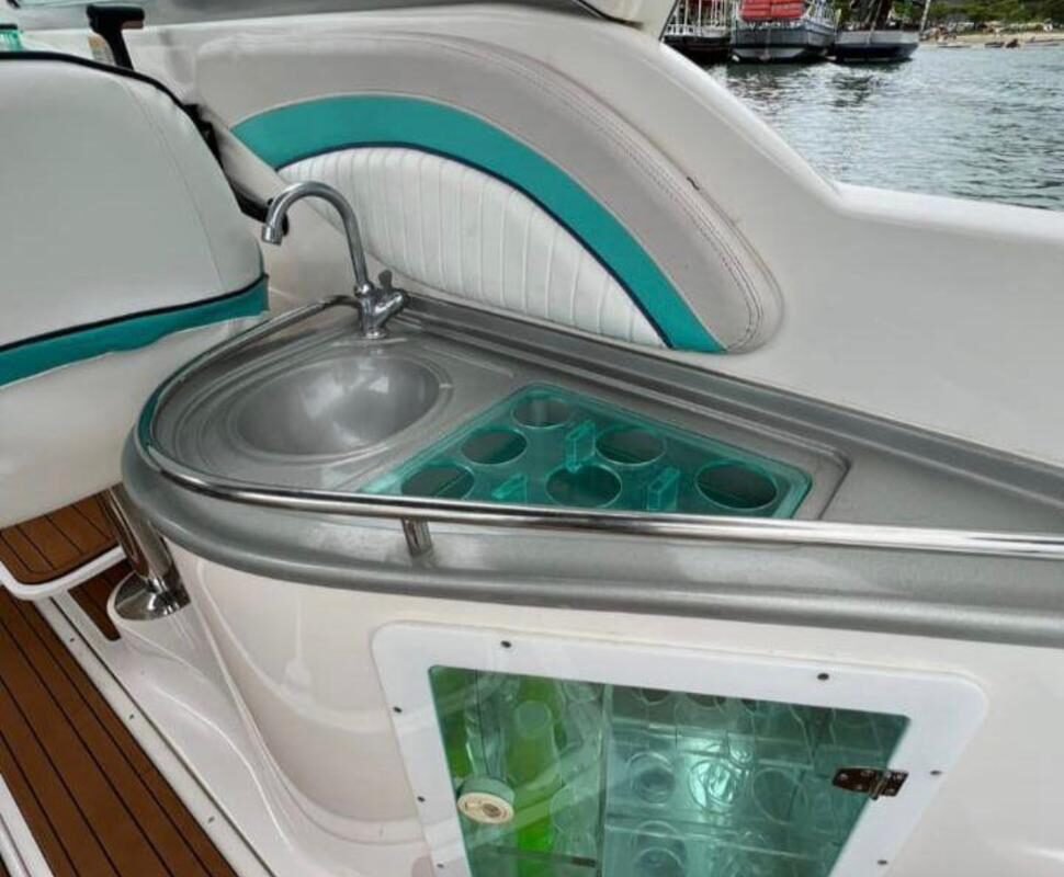 Lancha Focker 25.5 - Cristal (1)