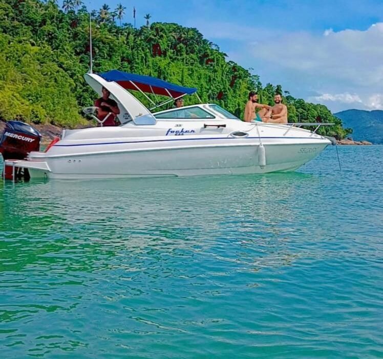 Aluguel e passeio de Lancha Focker 25.5 em Ubatuba