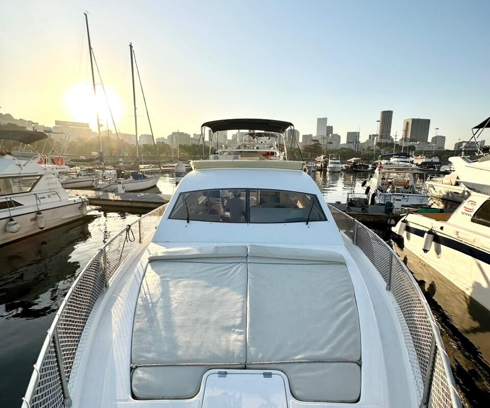 Lancha Intermarine 44 no RJ