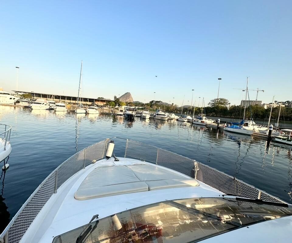 Lancha Intermarine 44 no RJ