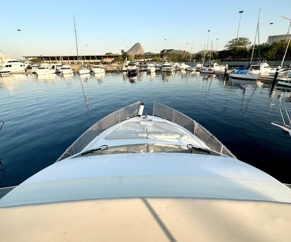 Lancha Intermarine 44 no RJ
