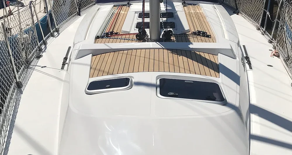 Veleiro Delta 41 em Angra