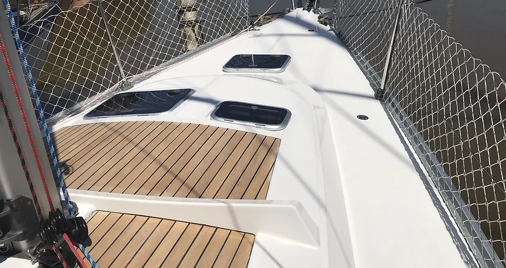 Veleiro Delta 41 em Angra