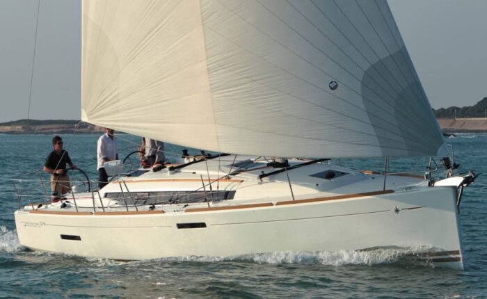 Veleiro Jeanneau 379