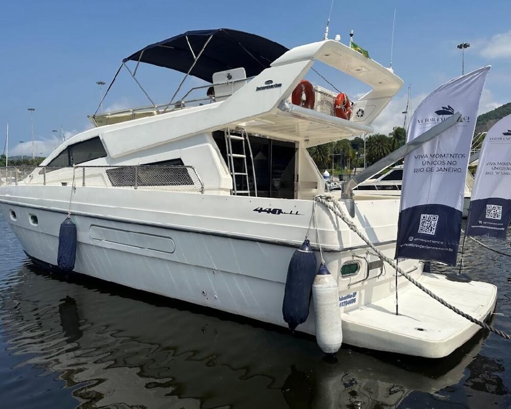 Lancha Intermarina 440 no RJ - Vetor Vegas (1)