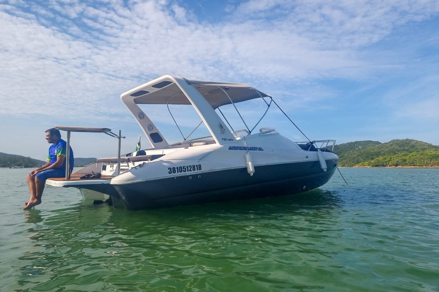 Lancha Alternativa 28 - Valentina - Barco em Cabo Frio