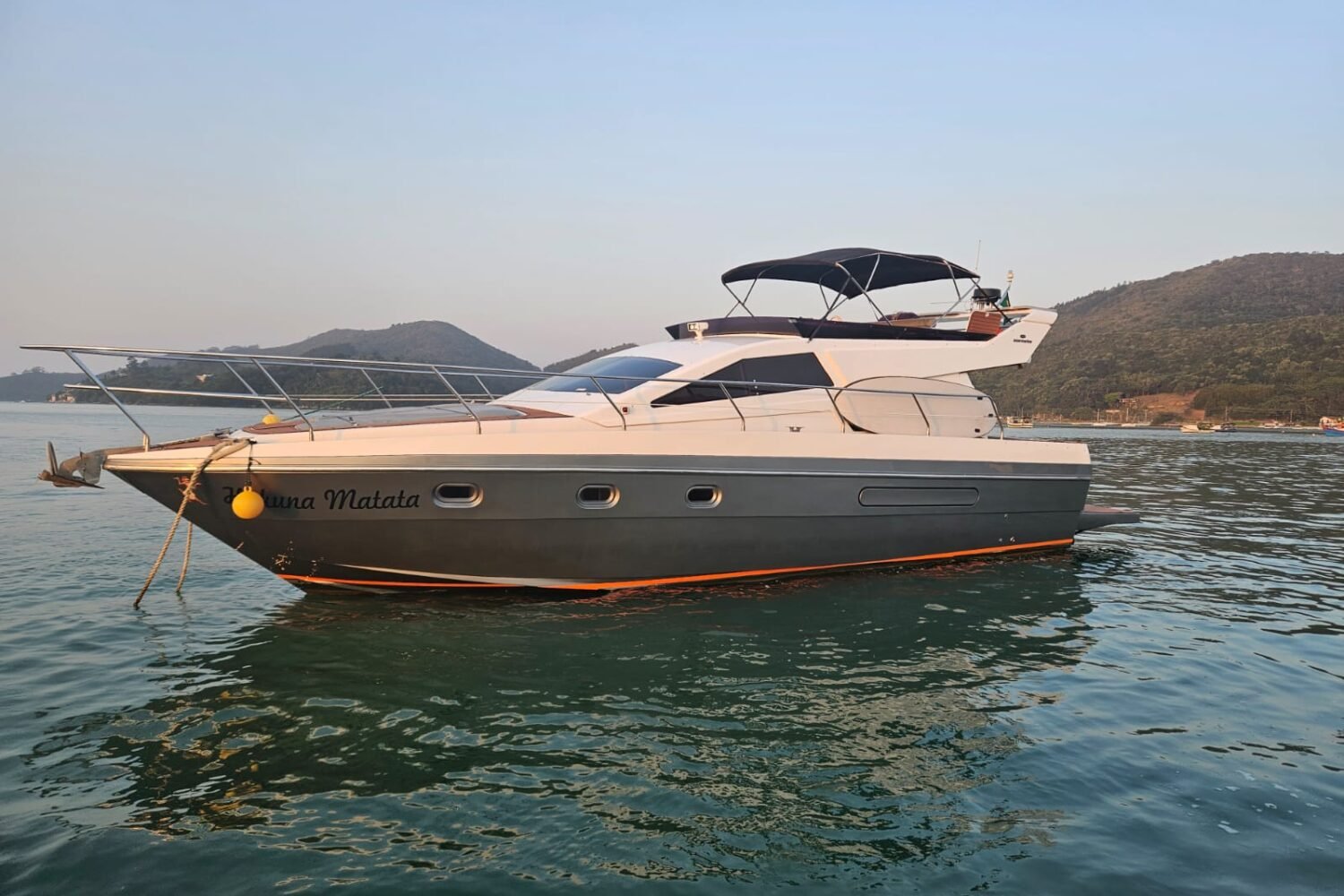 Lancha Intermarine 44 Full - Hakuna Matata - Barco Balneário Camboriú Santa Catarina