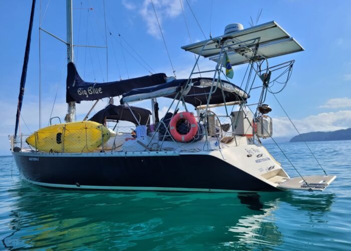 Aluguel e passeio de Veleiro MB 45 em Angra dos Reis e Paraty.