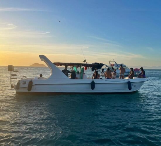 Passeio de Lancha em Búzios