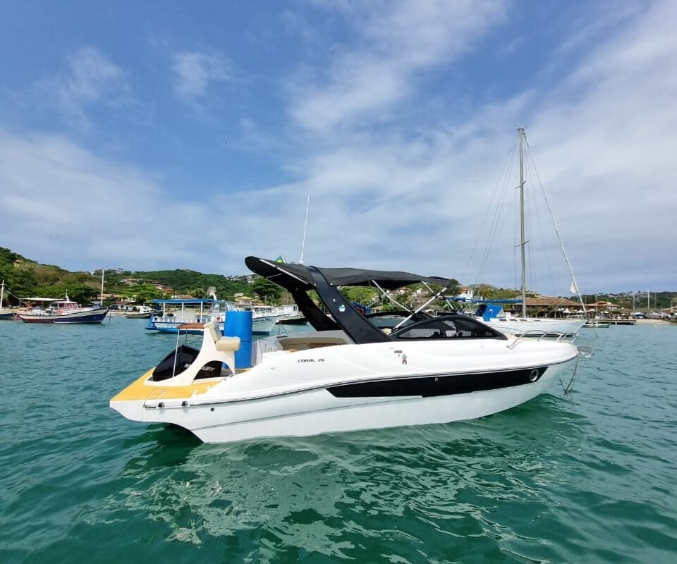 Lancha Coral 26 - Be Happy - Barco em Búzios (1)