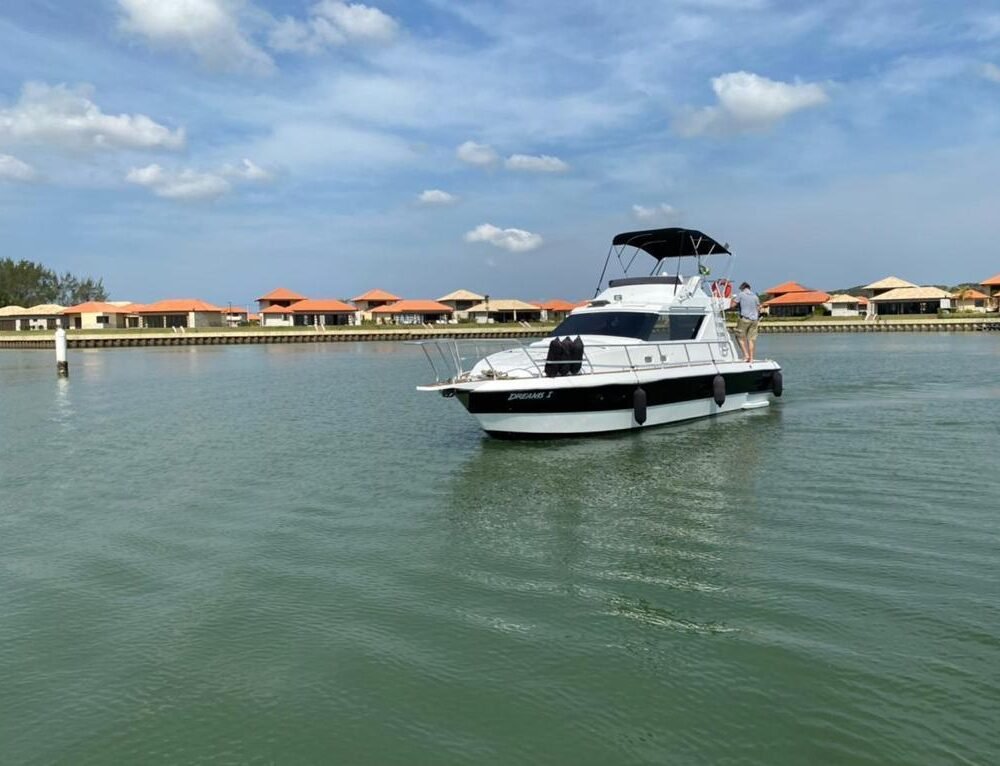 Lancha Oceanic 36 no RJ
