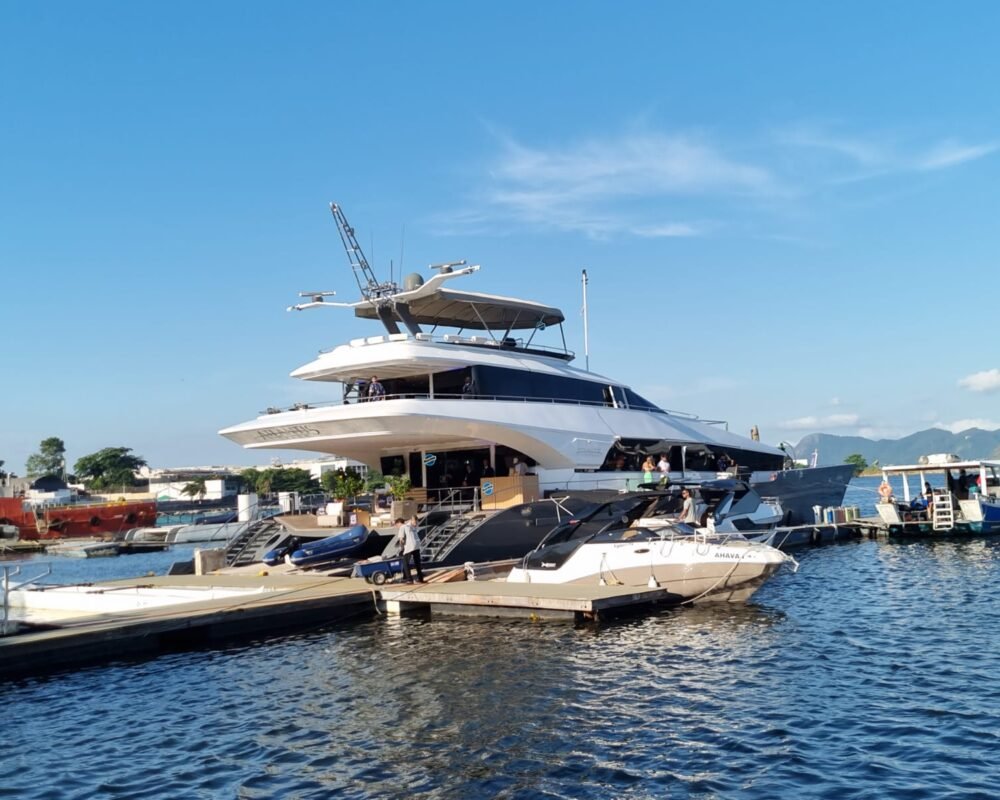 Yacht Catamarã de Luxo 120 Pés - Barco Iate Lancha no Rio de Janeiro e Angra dos Reis (3)