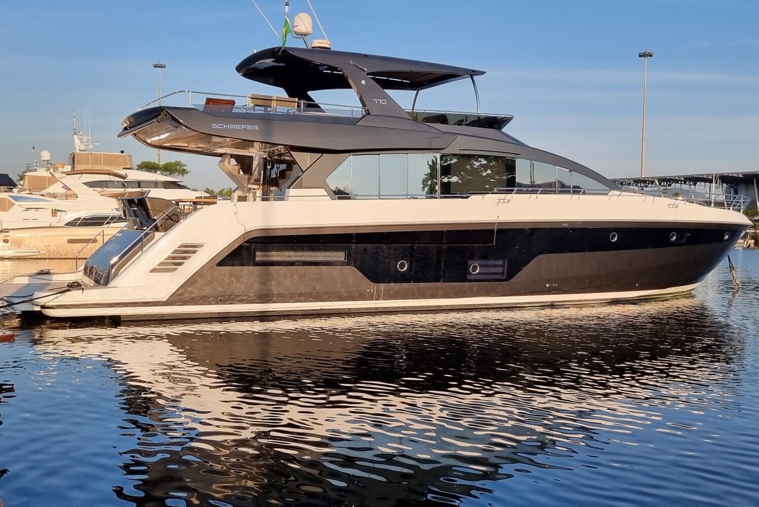 Iate Schaefer 77 - Hórus - Barco Lancha Yacht no Rio de Janeiro e Niterói
