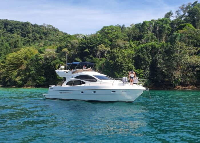 Aluguel de Lancha Azimut 46 em Angra dos Reis e Ilha Grande