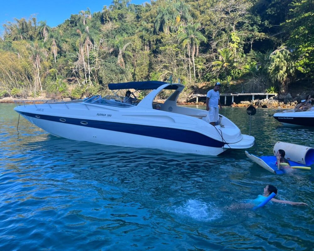 Lancha Runner 38 em Angra - Jaws III - Barco em Angra dos Reis e Ilha Grande