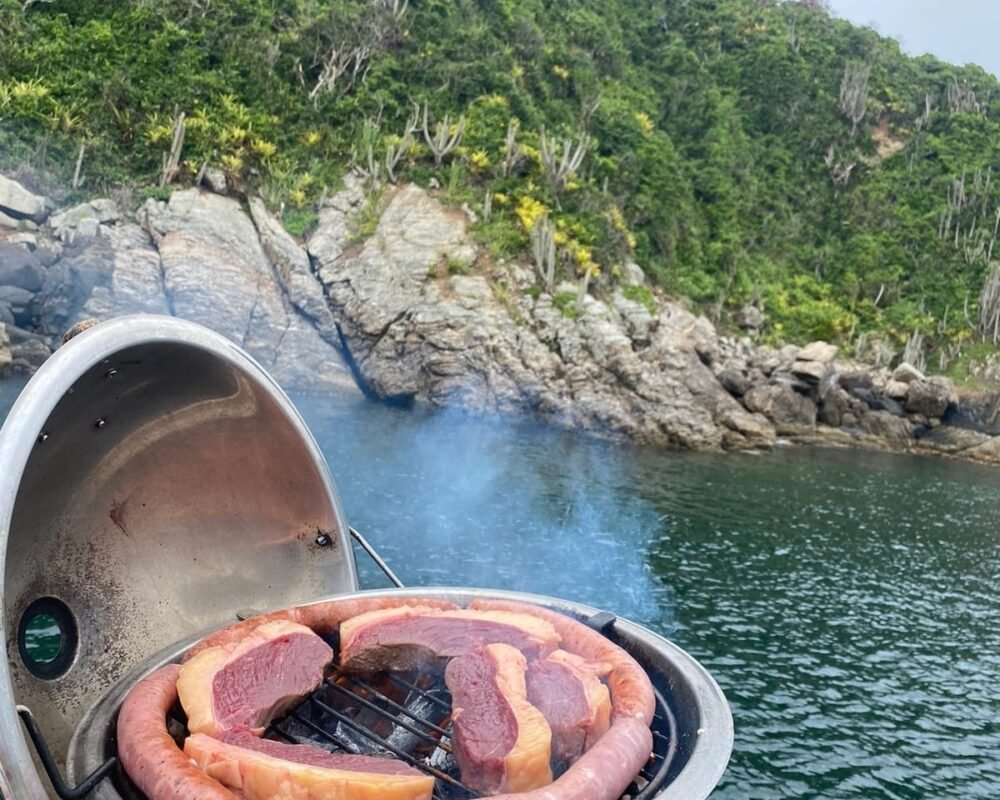 Lancha Coral 28 pés - Koda II - Barco em Cabo Frio, Arraial do Cabo