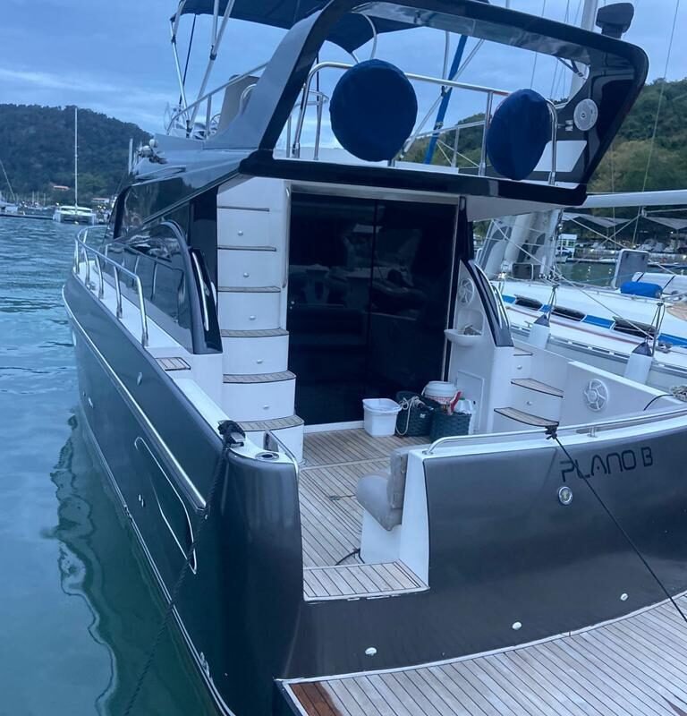 Lancha Antares 36 - Plano B - Barco em Paraty (1)