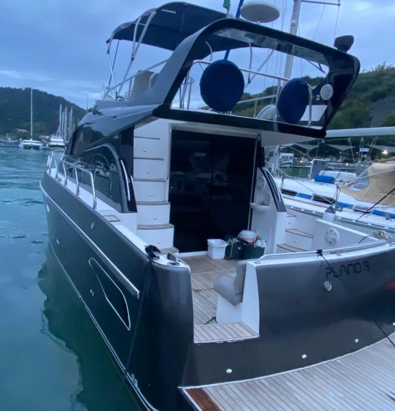 Lancha Antares 36 - Plano B - Barco em Paraty (1)