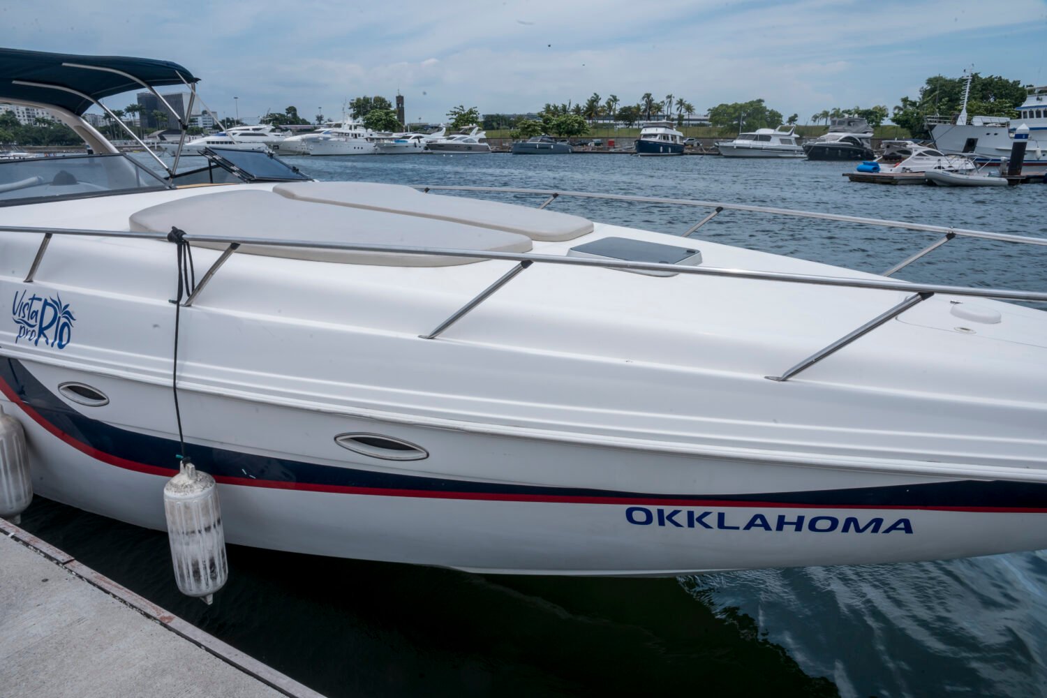 Lancha Runner 380 - Okklahoma - Barco no Rio de Janeiro e Niterói
