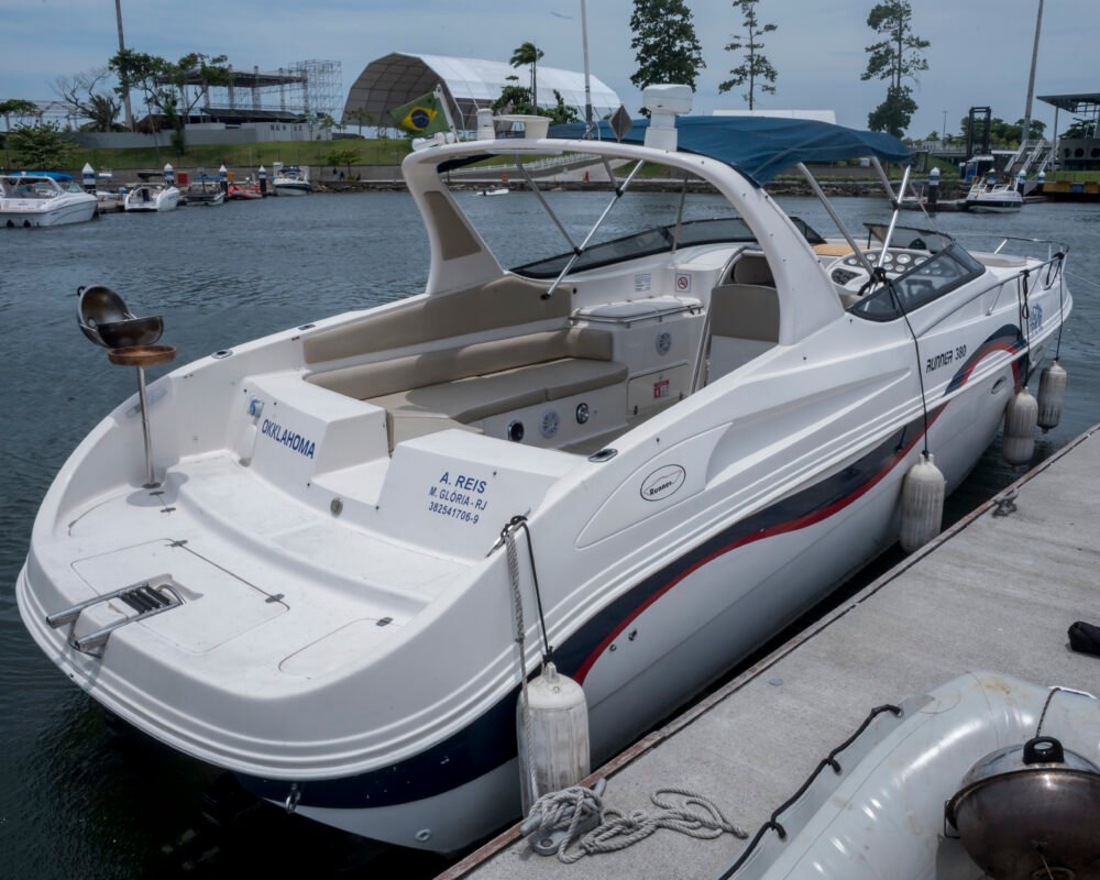 Lancha Runner 380 - Okklahoma - Barco no Rio de Janeiro e Niterói