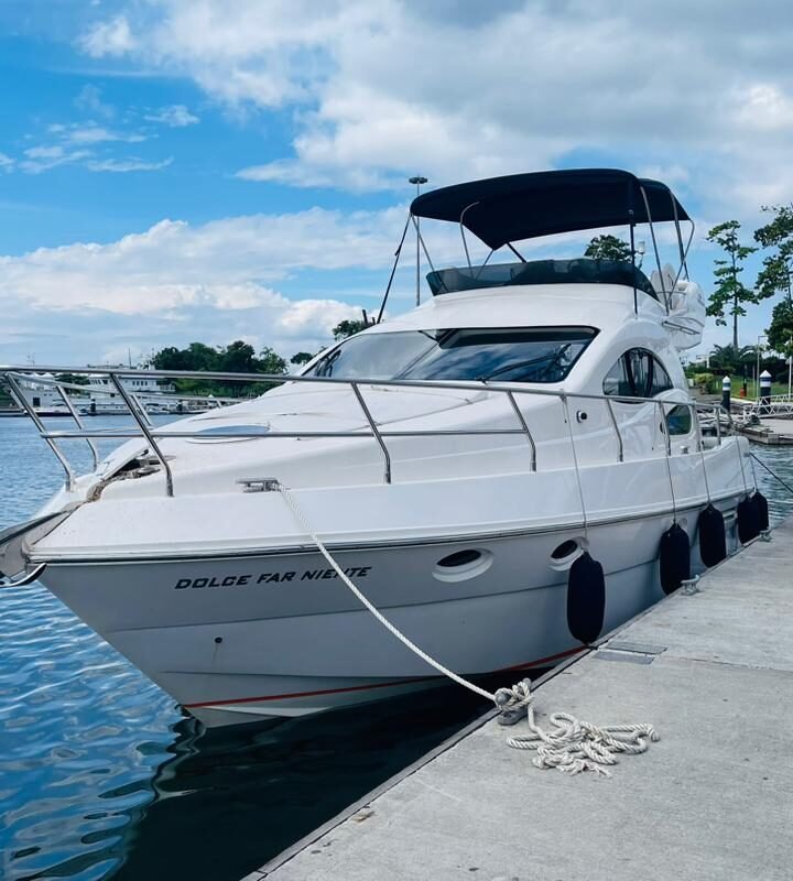 Lancha Azimut 380