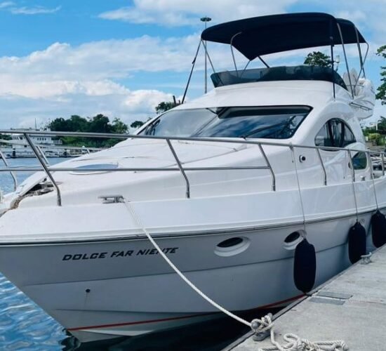 Lancha Azimut 380