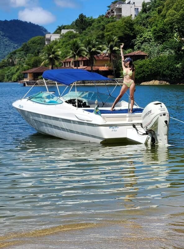 Lancha Ventura 230