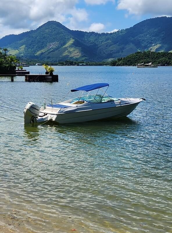Lancha Ventura 230