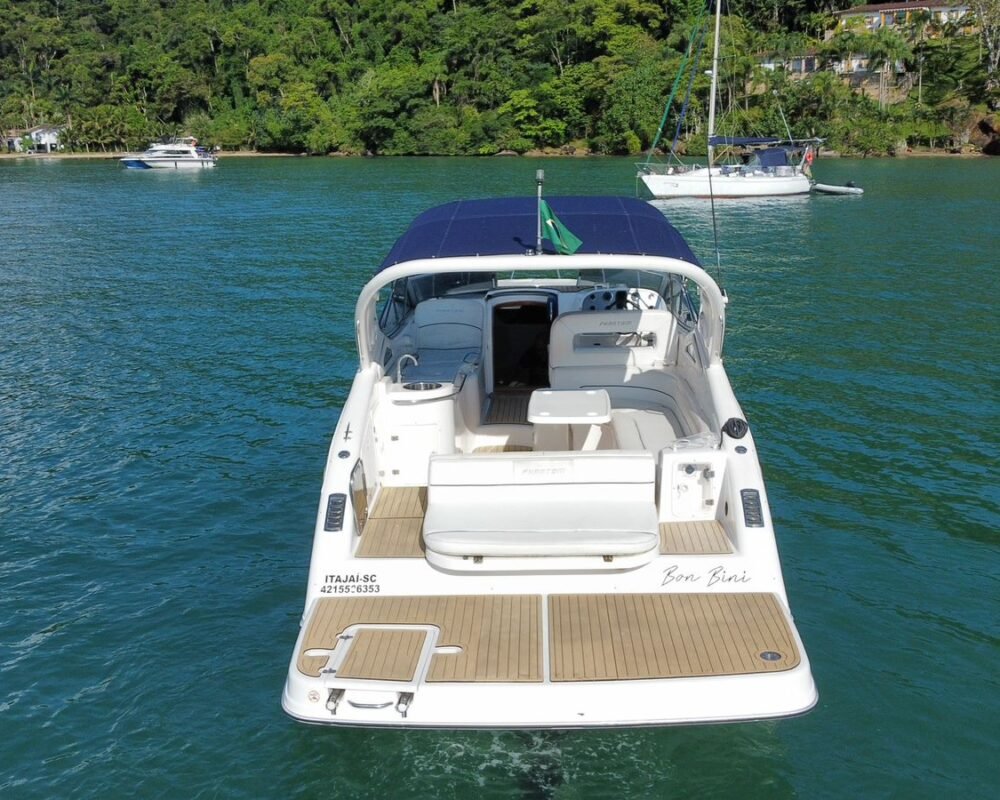 Lancha Phantom 30